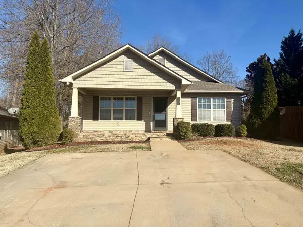 610 Fawn Branch TRL, Boiling Springs, SC 29316-7449