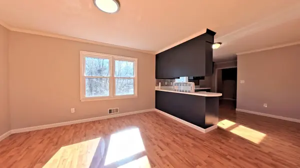 1202 Brookwood DR, Boiling Springs, SC 29316