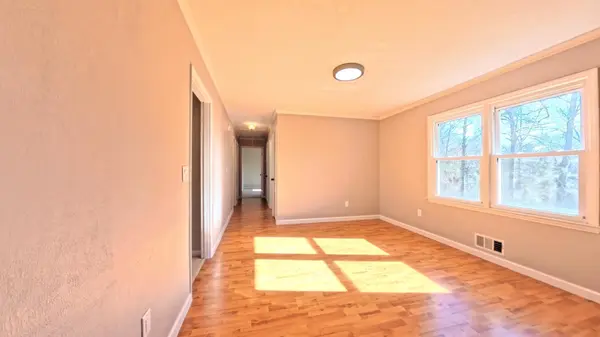 1202 Brookwood DR, Boiling Springs, SC 29316
