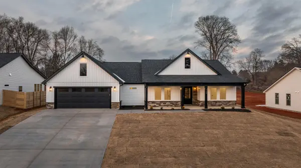 1746 Fish Camp RD, Chesnee, SC 29323