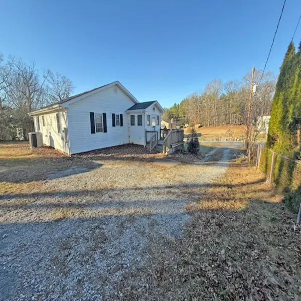 137 Emory AVE, Forest City, NC 28043