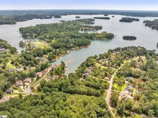 107 Abaco LN, Seneca, SC 29722