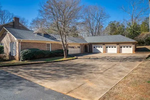 234 Dunbarton DR, Spartanburg, SC 29307-3843