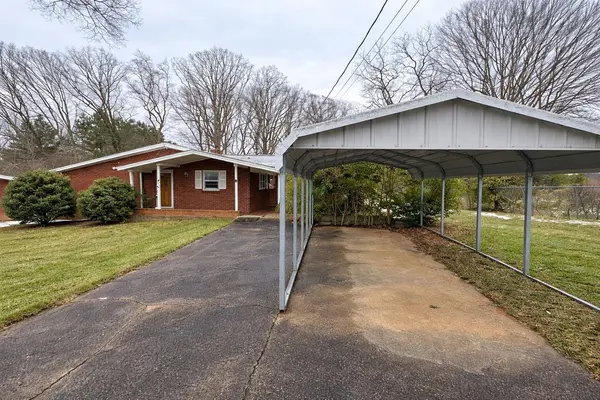 697 Branton DR, Shelby, NC 28152