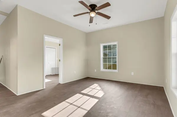 77 Veterans LN, Whitmire, SC 29178