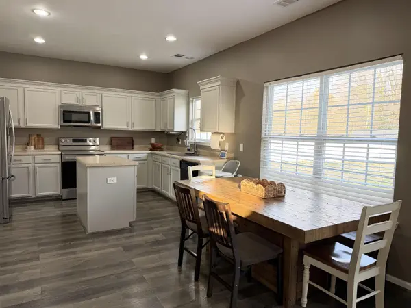 705 Shadow Dance Ln, Boiling Springs, SC 29316