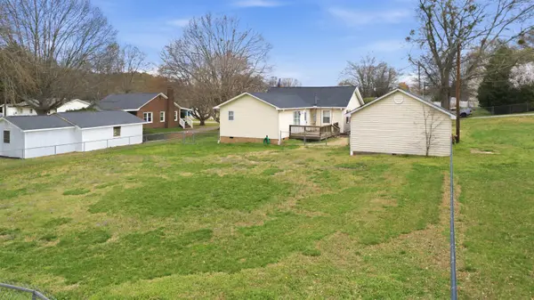 3 Littlejohn ST, Inman, SC 29349