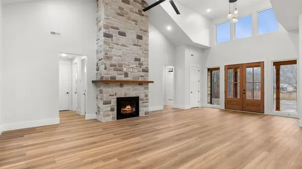 155 Carriage Gate DR, Wellford, SC 29385