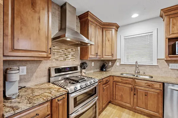 1214 E Lakeshore DR, Landrum, SC 29356