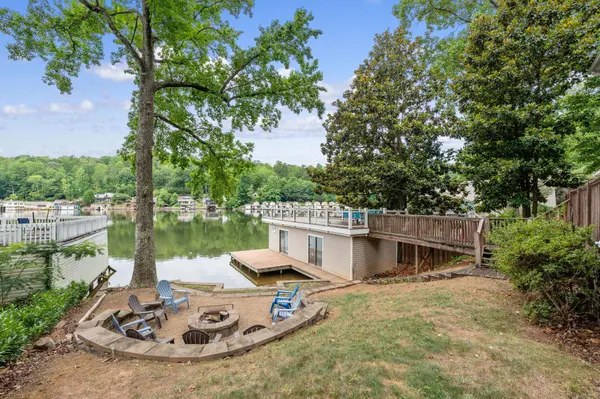 1214 E Lakeshore DR, Landrum, SC 29356