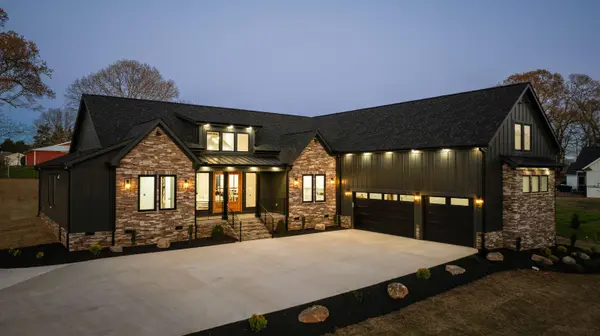 112 Marseille DR, Simpsonville, SC 29680
