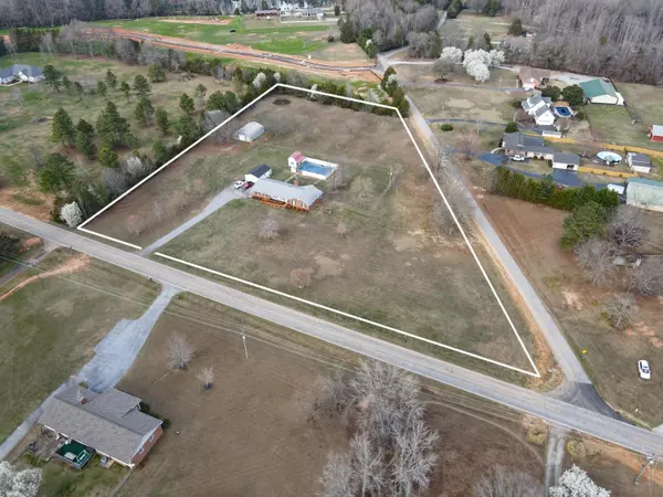 421 Blackstock RD, Pauline, SC 29374