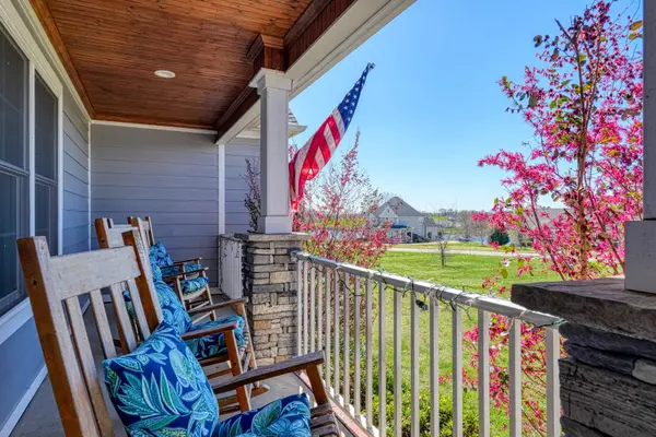 136 N Stallion DR, Cowpens, SC 29330