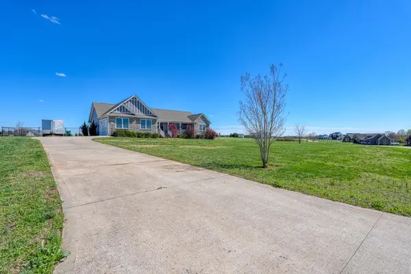 136 N Stallion DR, Cowpens, SC 29330