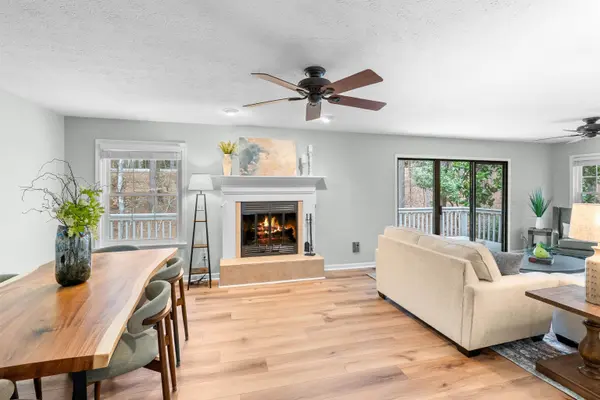 20 Fair Wind DR, Salem, SC 29676