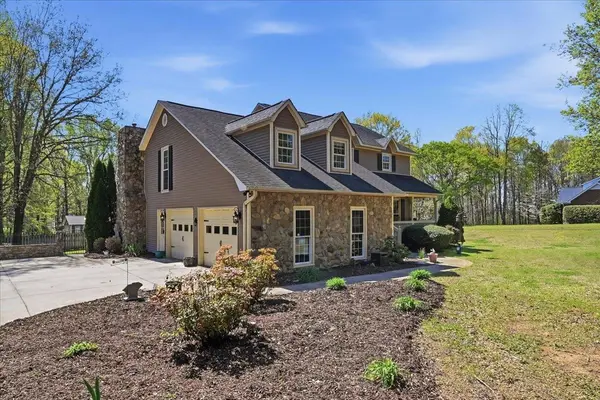 267 Farm Lake RD, Boiling Springs, SC 29316