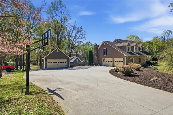 267 Farm Lake RD, Boiling Springs, SC 29316