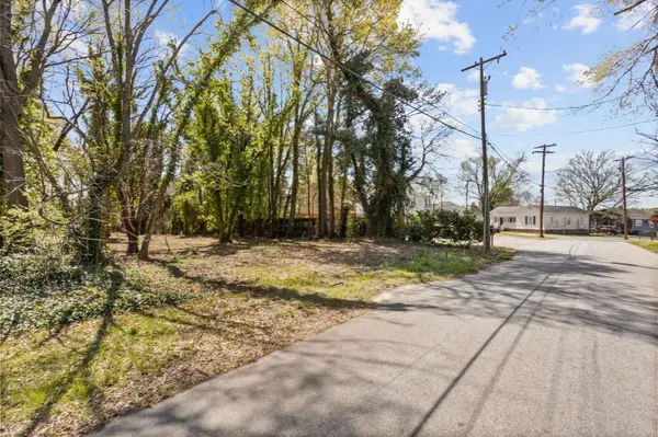 00 KING ST, Greenville, SC 29601