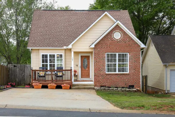 107 Shining Rock CT, Boiling Springs, SC 29316
