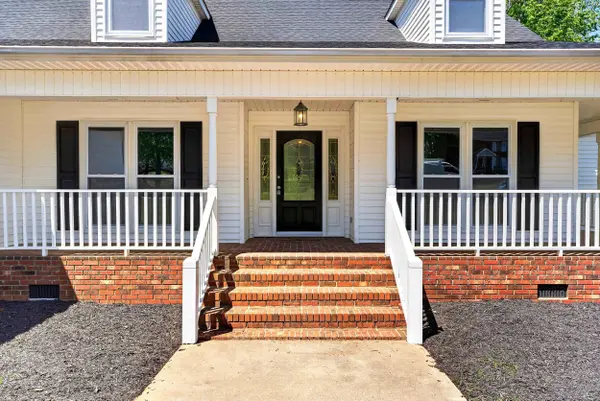 551 Moores Crossing XING, Roebuck, SC 29376