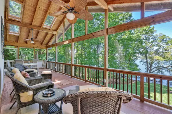 132 Lake Bowen DR, Inman, SC 29349