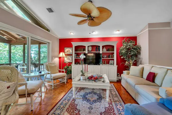 132 Lake Bowen DR, Inman, SC 29349