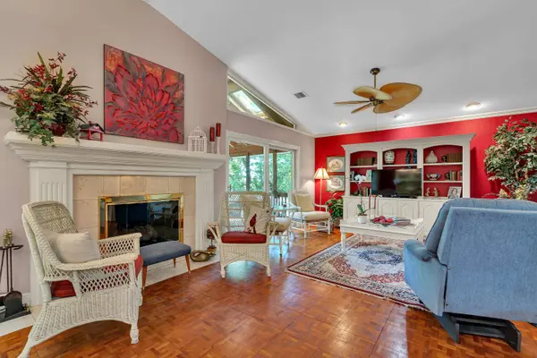 132 Lake Bowen DR, Inman, SC 29349