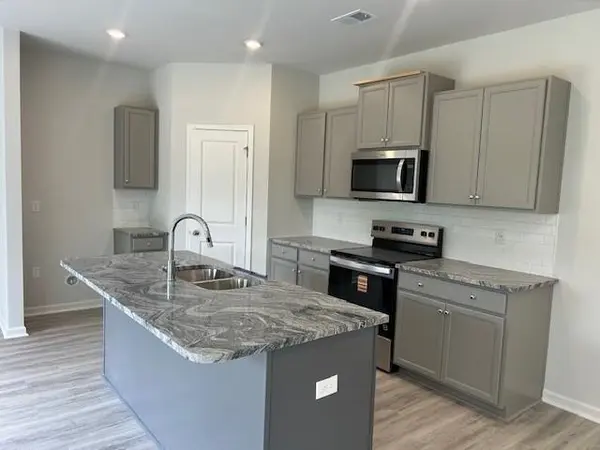 176 Gumwood CIR, Gaffney, SC 29341