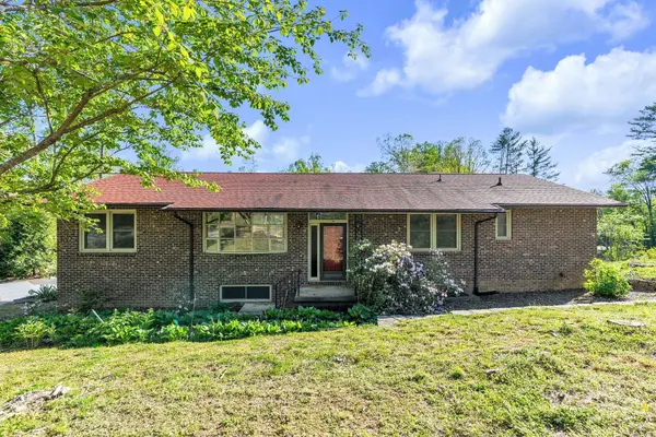 143 Burge Mountain RD, Hendersonville, NC 28792