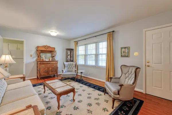 137 Whittier PL, Spartanburg, SC 29303