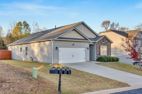 461 All Seasons DR, Boiling Springs, SC 29316