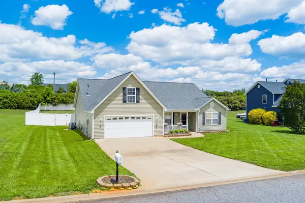 315 Shadowfield Acres DR, Duncan, SC 29334
