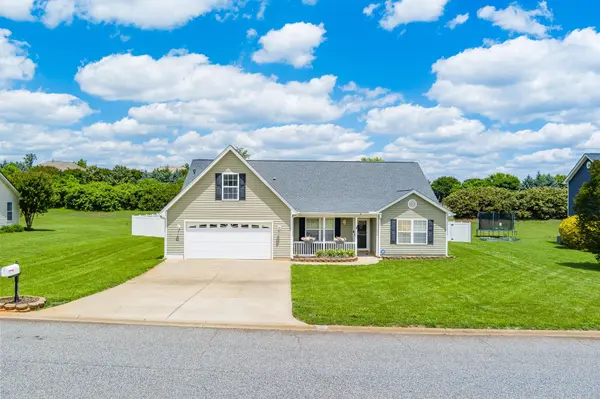 315 Shadowfield Acres DR, Duncan, SC 29334