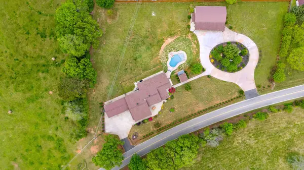 1190 McSwain RD, Chesnee, SC 29349