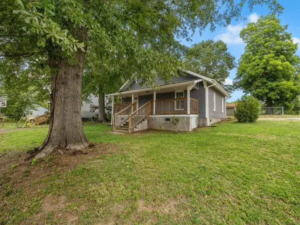 207 Poole ST, Woodruff, SC 29388-1633