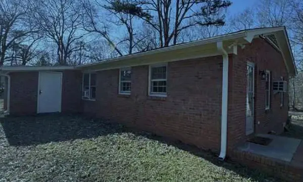 2052 Pineview DR, Spartanburg, SC 29307-3805