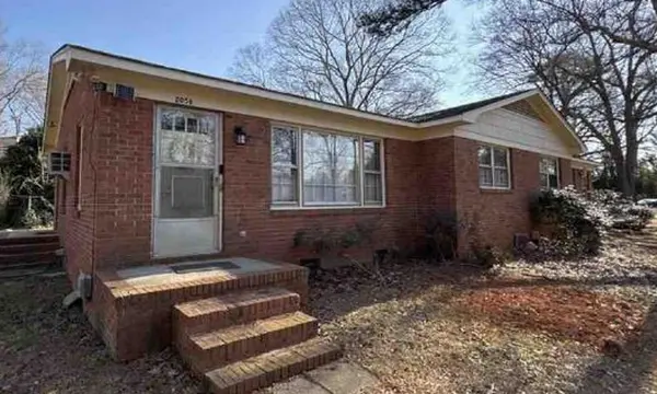 2052 Pineview DR, Spartanburg, SC 29307-3805