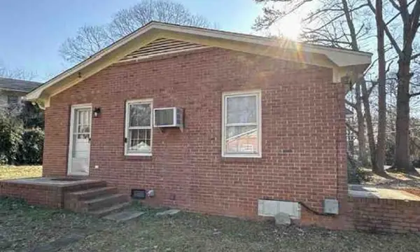 2052 Pineview DR, Spartanburg, SC 29307-3805