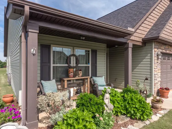 336 Meadowmoor RD, Greer, SC 29651
