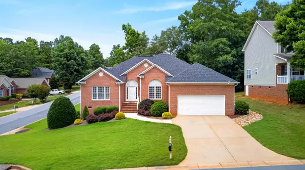 444 Doleman DR, Spartanburg, SC 29301