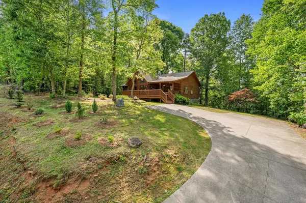21 W Ridge DR, Travelers Rest, SC 29690