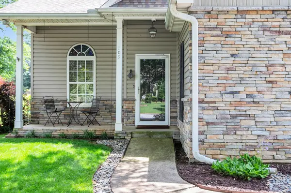 109 Runnymeade LN, Spartanburg, SC 29301