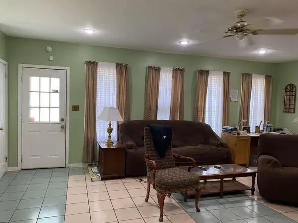 14 Pasadena AVE, Greenvile, SC 29605-2304