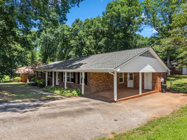36 Annandale DR, Boiling Springs, SC 29316