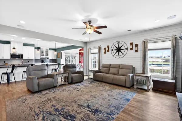 414 Cloverland LN, Duncan, SC 29334