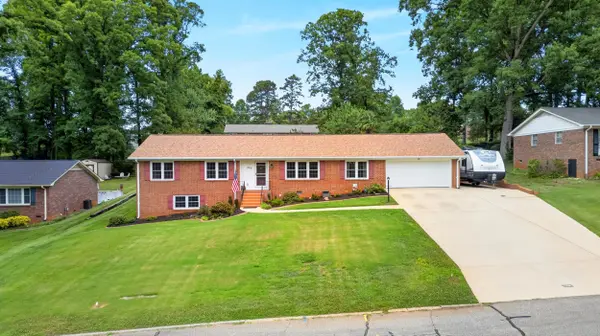 208 Holly RD, Taylors, SC 29687