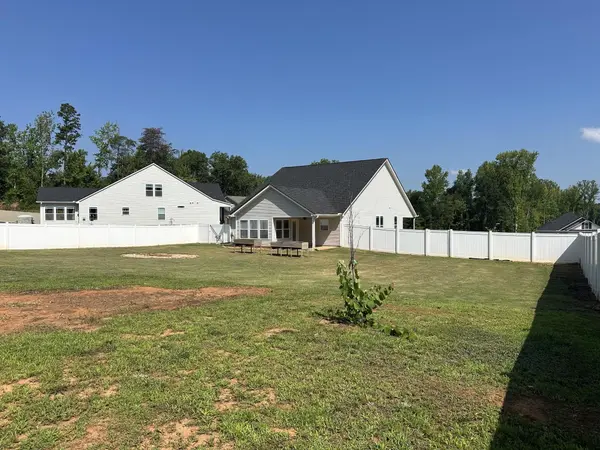 563 Fairlead LN, Chesnee, SC 29323