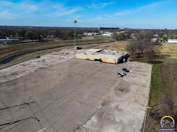 1901 N Kansas AVE, Topeka, KS 66608
