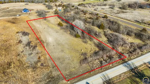 5870 SE 53rd St, Berryton, KS 66666