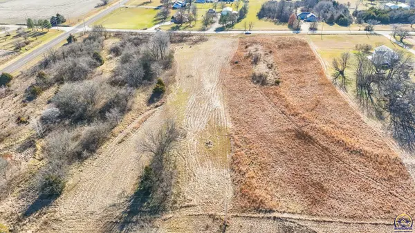 5870 SE 53rd St, Berryton, KS 66666